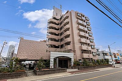 外観：総戸数63戸の宝交通の分譲マンションです！
