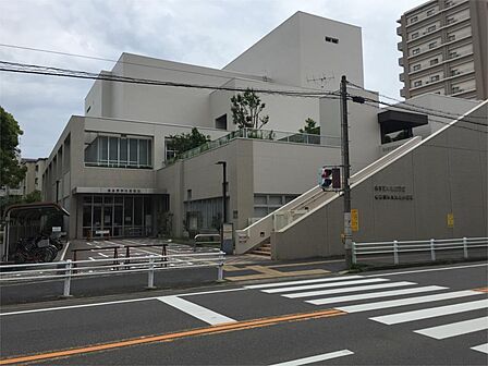 名古屋市北図書館(280m)