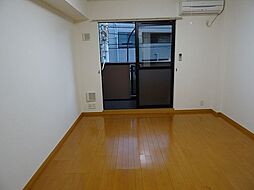 サンリット・クレイン 202 2階1Kのリビング/ダイニング