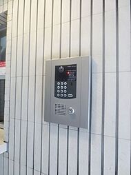 8 / 21