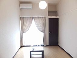 JR京浜東北・根岸線 大船駅 バス17分 山谷下下車 徒歩1分の賃貸アパート 2階1Kのリビング/ダイニング