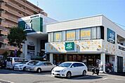Fuji大船店 徒歩7分。スーパー 520m
