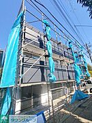 建築中