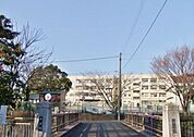 横浜市立本郷小学校 509m
