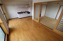 プチフルール千 2階2LDKのリビング/ダイニング