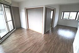 イーストピース守山 3階2LDKのリビング/ダイニング