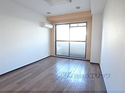 シャトレパインズレーク 203 2階ワンルームのリビング/ダイニング