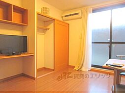 レオパレスヴァン 107 1階1Kのリビング/ダイニング