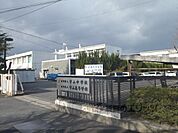 守山中学校まで2320メートル