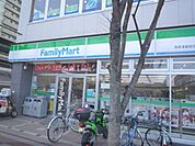 ファミリーマート　南草津駅前店まで500メートル