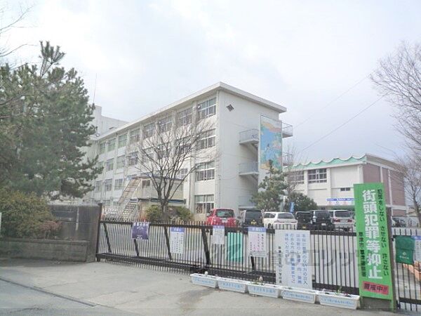 画像9:玉川小学校まで1000メートル