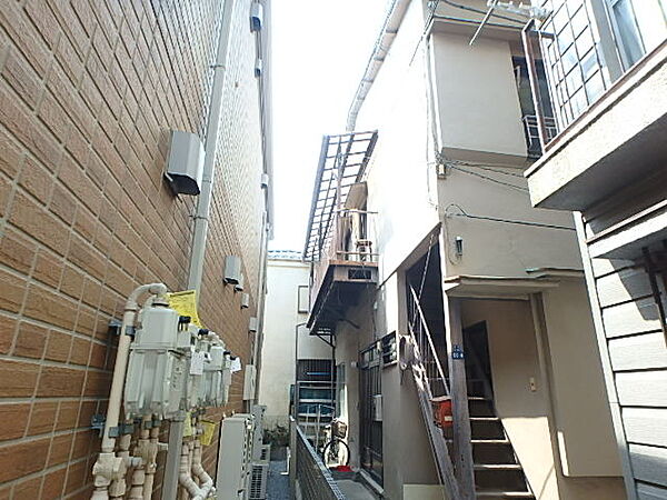東京都北区志茂2丁目(賃貸アパート1R・2階・9.90㎡)の写真 その1