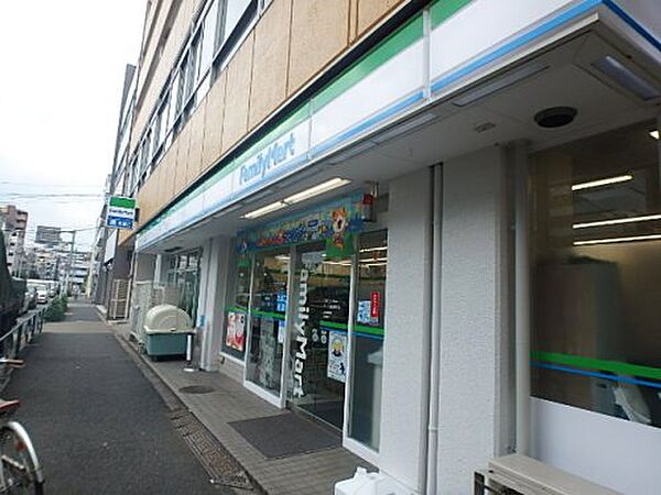 画像25:【コンビニエンスストア】ファミリーマート サンズ田端新町店まで263ｍ