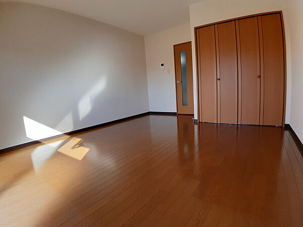静岡県浜松市浜名区小松(賃貸マンション1K・1階・30.35㎡)の写真 その3