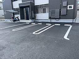 8 / 9