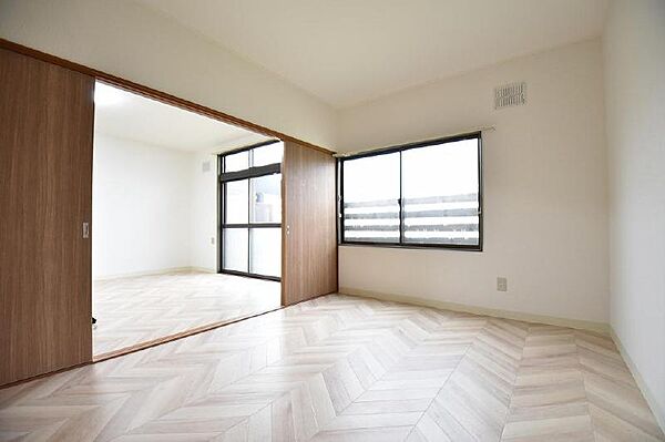 apartment 北海道岩見沢市志文町
志文町の賃貸情報を見る
物件地図