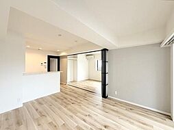 都営大江戸線 若松河田駅 徒歩4分の賃貸マンション 4階3DKのリビング/ダイニング