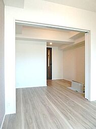 都営大江戸線 牛込柳町駅 徒歩5分の賃貸マンション 1階1DKのリビング/ダイニング