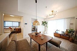 東京メトロ丸ノ内線 新宿御苑前駅 徒歩5分の賃貸マンション 6階3LDKのリビング/ダイニング