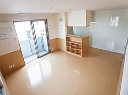 ヴィラ　マグノリア 201 2階1LDKのリビング/ダイニング