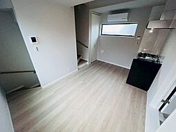 ハナテラス竹ノ塚 2階ワンルームのリビング/ダイニング