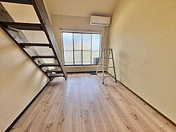 ハウスファイブ 2階1Kのリビング/ダイニング