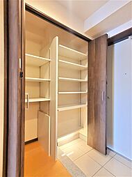 玄関横のシューズボックス