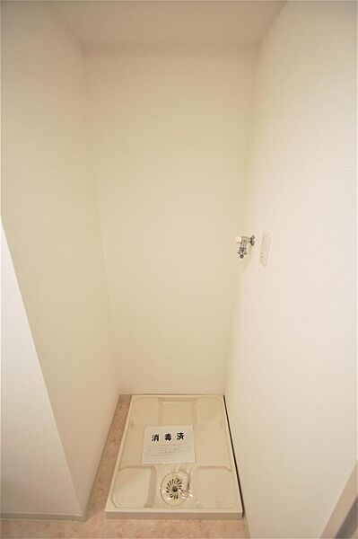 画像19:室内洗濯機置き場、防水パンは備え付けです。
