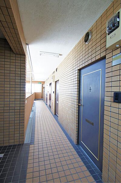画像25:共用廊下もキレイに清掃されています。