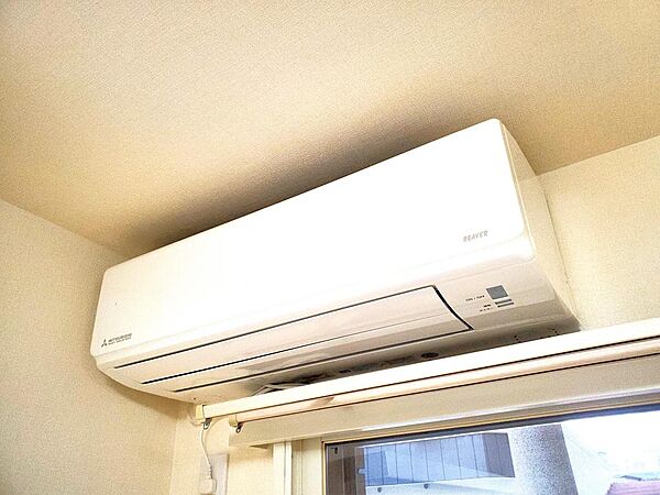 画像10:エアコンがあるので室内の温度調節ができます。