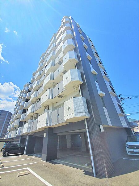 サンヴァーリオ新田駅前VI