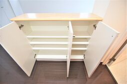 便利な収納付きカウンター