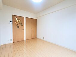 アーバンヒルズ柏木 1階1Kのリビング/ダイニング