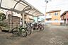 その他：敷地内屋根付き駐輪場