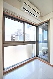 LDK側からバルコニーに出れます。