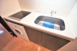 お掃除が手軽な２口IHクッキングヒーター。