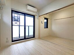 LDK8.5帖、照明器具は備え付けです。
