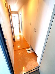 玄関から見たお部屋