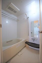 お風呂は追い焚き・浴室暖房乾燥機能付です。