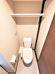 トイレは温水洗浄機能付きです。