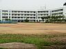 周辺：牛久市立下根中学校（1800m）