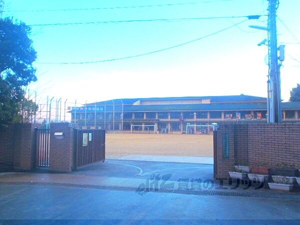 画像8:西賀茂中学校まで2200メートル