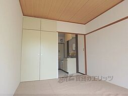 京都市営烏丸線 国際会館駅 バス14分 市原駅前下車 徒歩4分の賃貸マンション 1階1Kのリビング/ダイニング