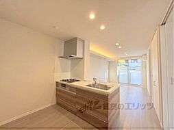 京都市営烏丸線 北大路駅 バス13分 玄琢下下車 徒歩1分の賃貸アパート 1階2LDKのリビング/ダイニング