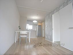 エスカローナ玉田 208 2階1LDKのリビング/ダイニング