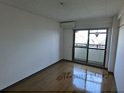 京都市営烏丸線 北大路駅 バス18分 衣笠総門町下車 徒歩1分の賃貸マンション 3階1Kのリビング/ダイニング