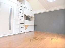 京都市営烏丸線 北大路駅 バス9分 千本北大路下車 徒歩8分の賃貸マンション 3階1Kのリビング/ダイニング