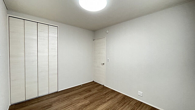 洋室 富山市奥田本町5-28