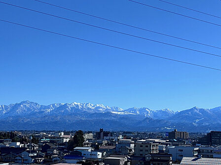 バルコニーからの東側・立山連峰眺望