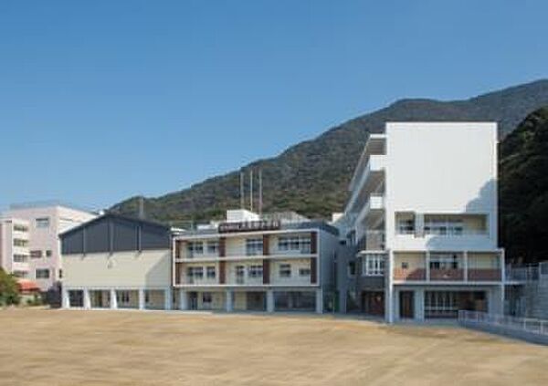 画像19:大里柳小学校(1、300m)